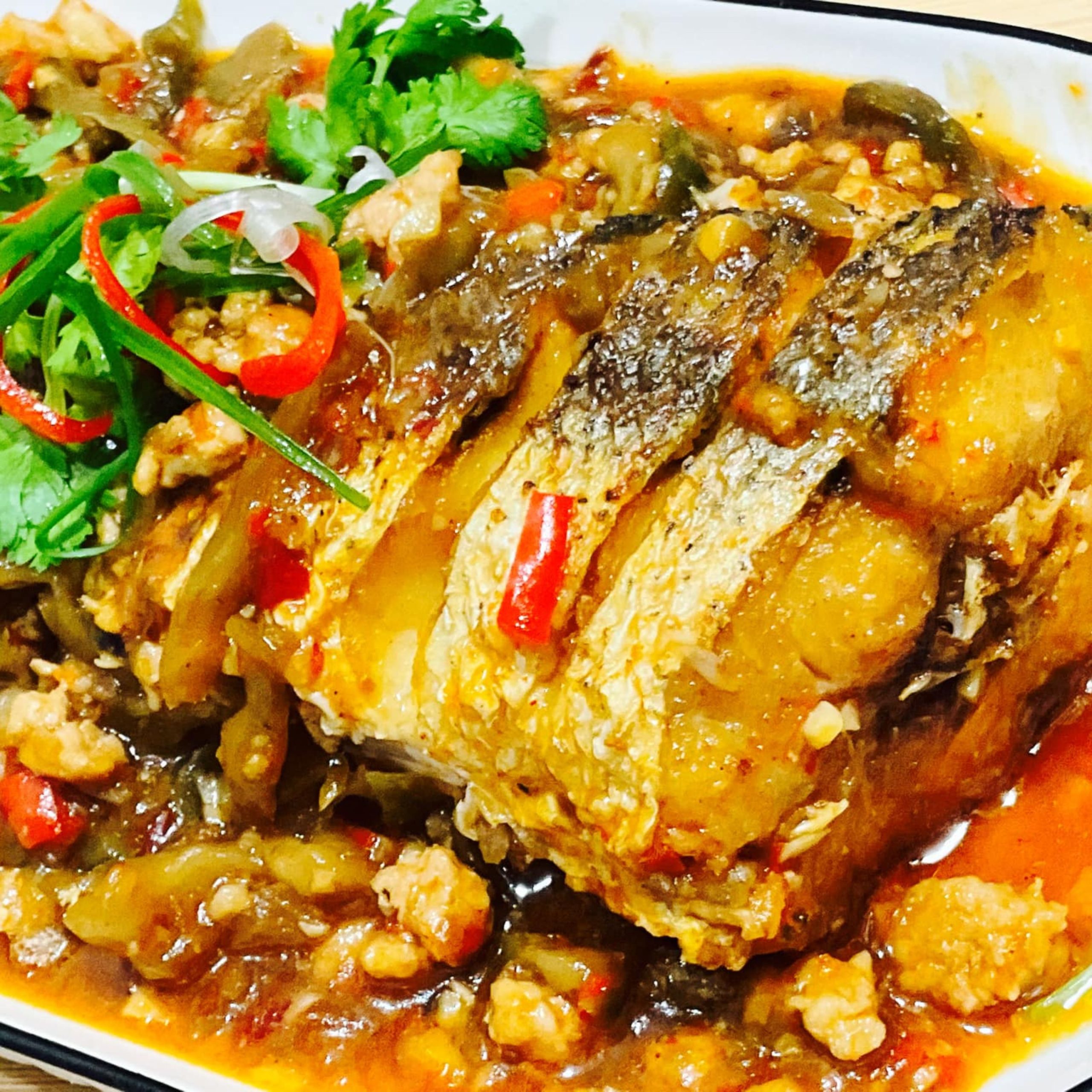 “Ba Dong Sauce Fish Tail 巴东酱⻥尾
