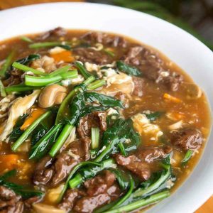 Beef Hor Fun Dry / W Gravy 干炒:什锦牛河
