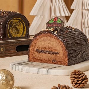 Royal Chocolate Log Cake 2